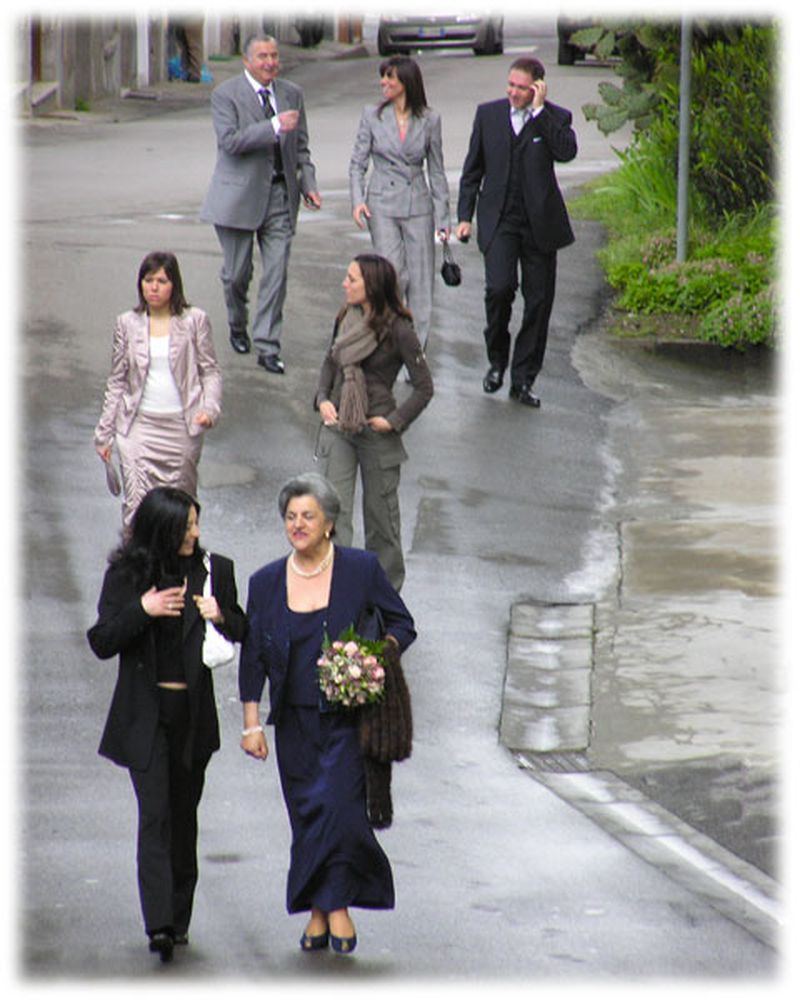 L'arrivo alla chiesa degli invitati