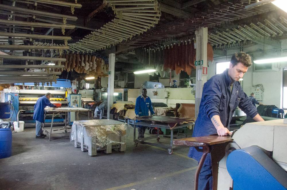 foto di lavorazioni in conceria