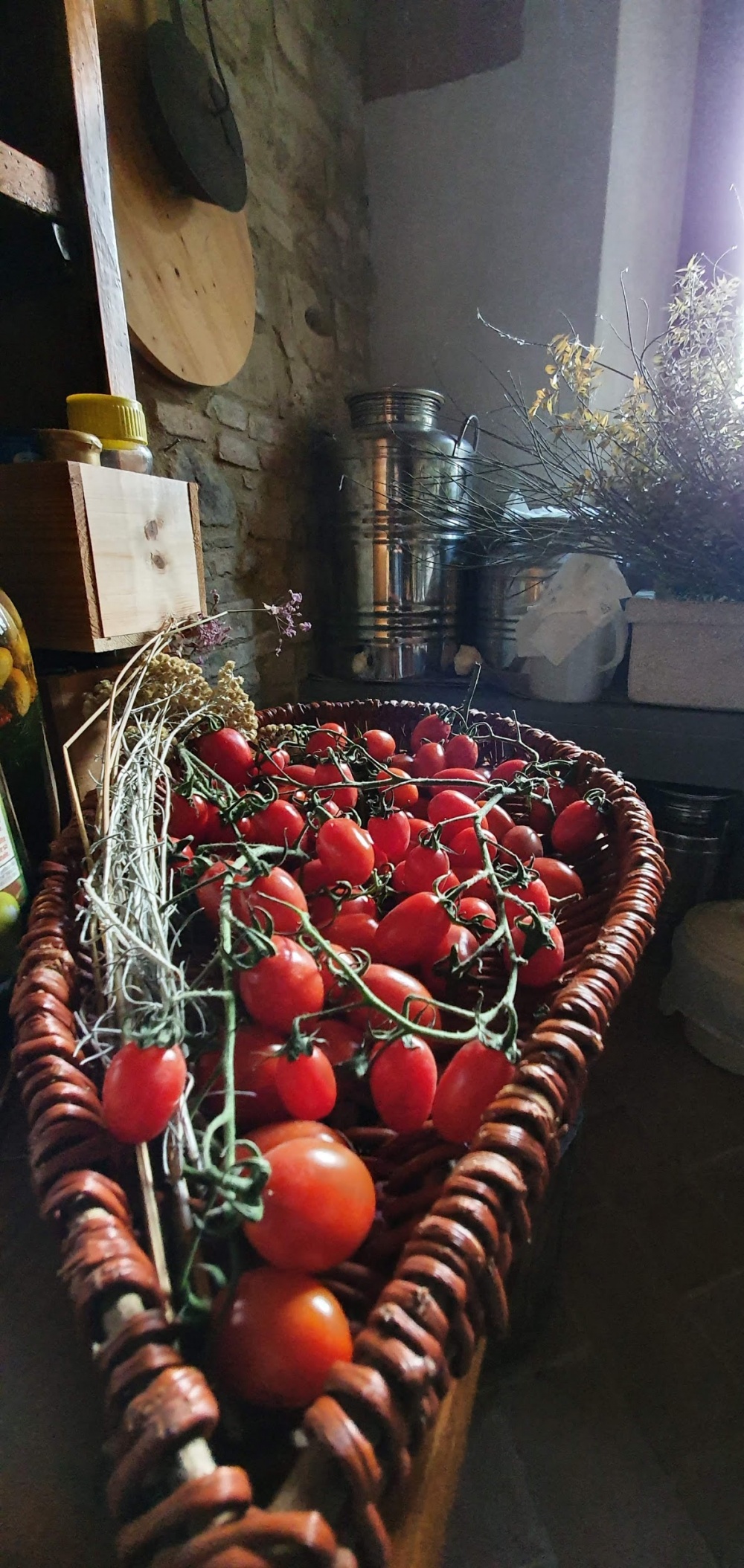 foto dei particolari della cantina dell'agriturismo